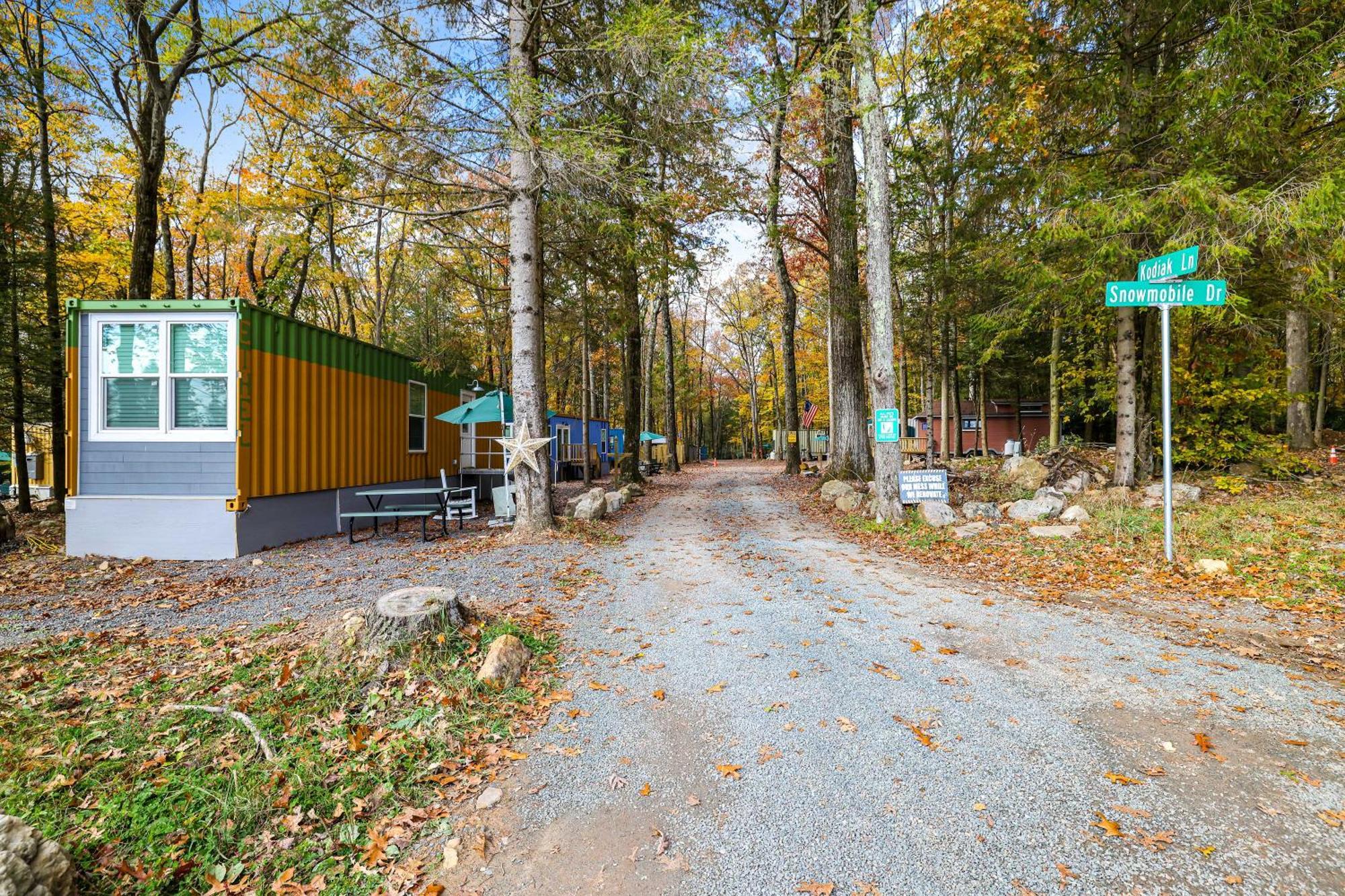 Camptel Poconos Lodging Albrightsville Exterior foto